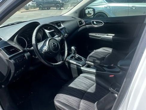 Used 2018 Nissan Sentra SV FWD image 3
