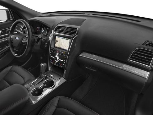 Used 2017 Ford Explorer Sport w/ Equipment Group 401A AWD/4WD image 19