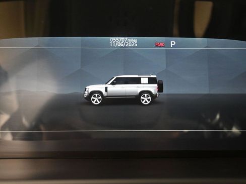 Used 2021 Land Rover Defender 110 S image 25