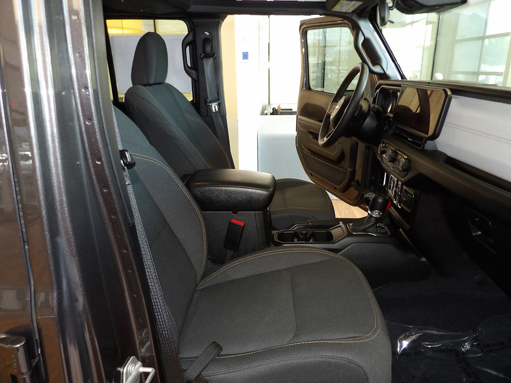 Used 2024 Jeep Wrangler Unlimited Sport AWD/4WD image 14
