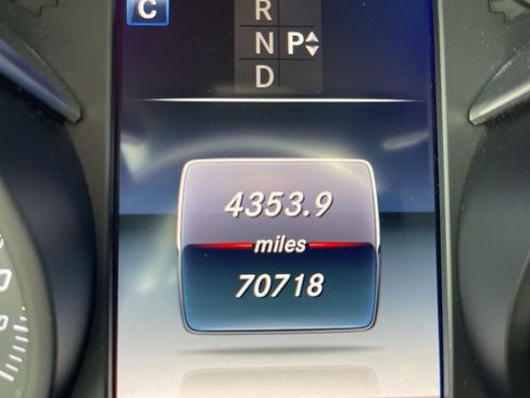 Used 2018 Mercedes-Benz C 300 Sedan image 4