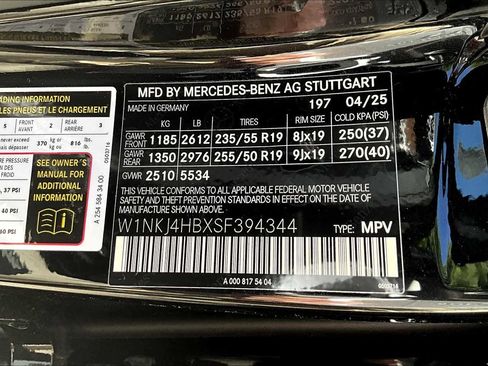 Used 2025 Mercedes-Benz GLC 300 4MATIC image 13