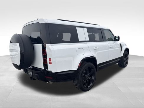 New 2025 Land Rover Defender 130 X-Dynamic SE AWD/4WD image 7