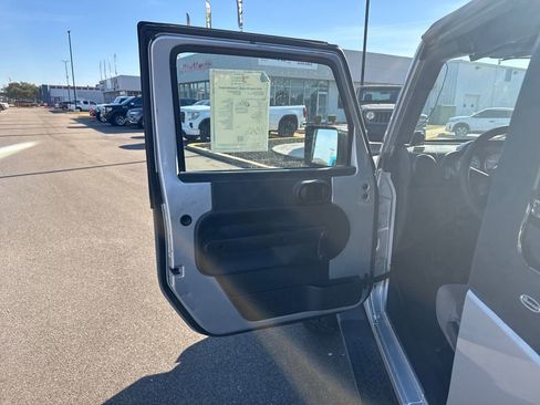 Used 2010 Jeep Wrangler Sport image 29