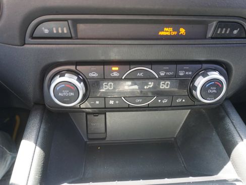 Used 2018 MAZDA CX-5 Touring FWD image 10
