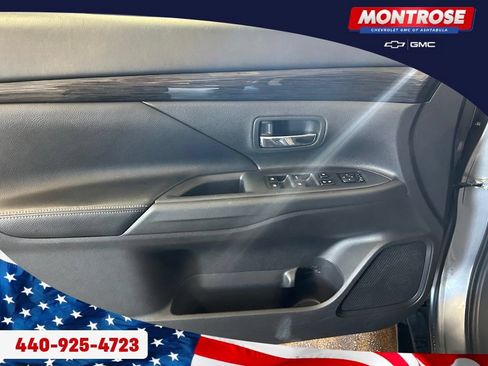 Used 2017 Mitsubishi Outlander GT AWD/4WD image 9
