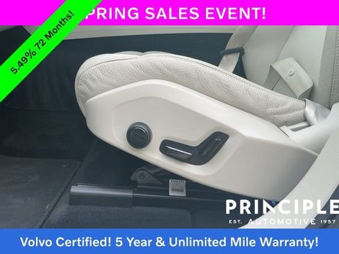 Certified 2023 Volvo XC60 B5 Plus image 32
