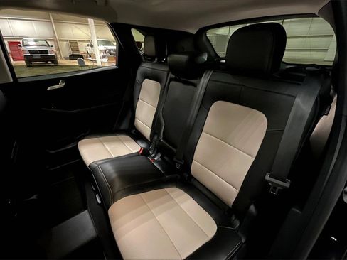 Used 2021 Ford Escape Titanium w/ Titanium Elite Package image 25