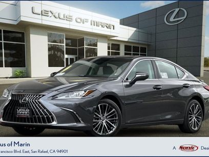 New 2025 Lexus ES 300h w/ Premium Package