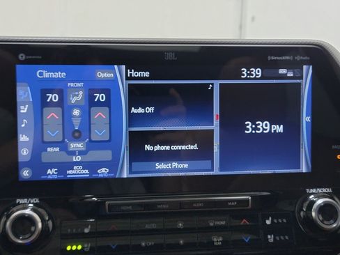 Used 2022 Toyota Highlander Platinum AWD/4WD image 21