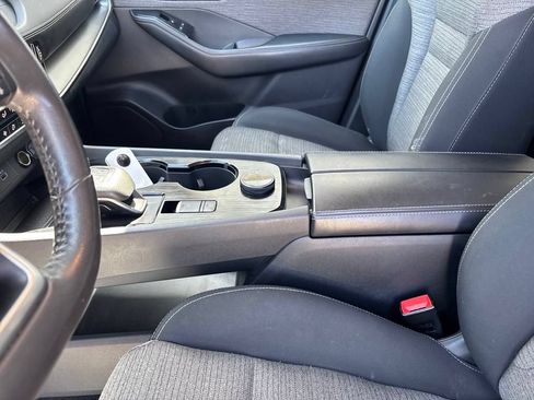 Used 2021 Nissan Rogue SV AWD/4WD image 17