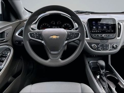 Used 2024 Chevrolet Malibu LT FWD image 8