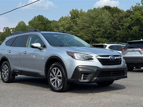Used 2022 Subaru Outback Premium AWD/4WD image 4