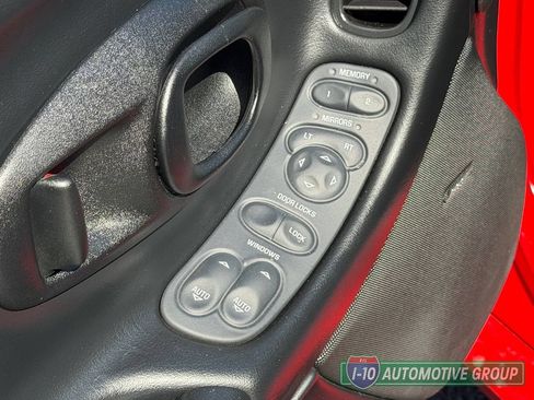 Used 2003 Chevrolet Corvette Coupe w/ Preferred Equipment Group RWD image 13