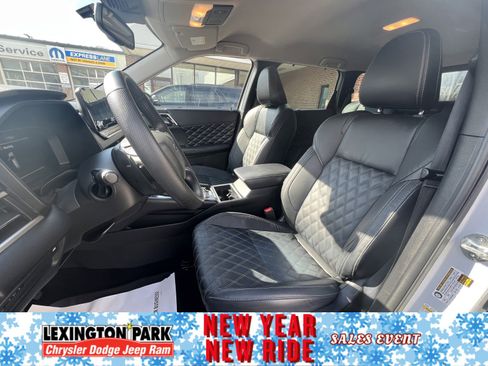 Used 2023 Mitsubishi Outlander SEL image 17