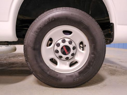 Used 2024 GMC Savana 2500 Work Van w/ Driver Convenience Package image 41