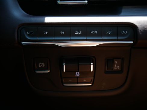 Used 2021 Cadillac Escalade Sport Platinum AWD/4WD image 27