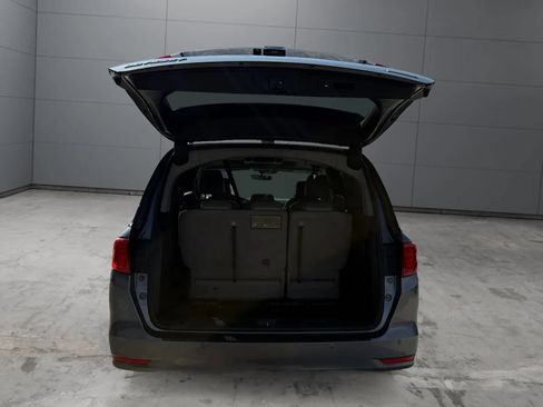 Used 2018 Honda Odyssey Touring image 9
