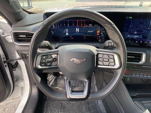 Used 2024 Ford Mustang GT Premium image 10