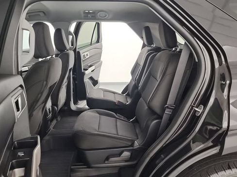 Certified 2023 Ford Explorer XLT AWD/4WD image 16