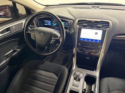 Used 2020 Ford Fusion SE AWD/4WD image 18