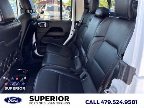 Used 2022 Jeep Gladiator Rubicon w/ LED Lighting Group AWD/4WD image 17