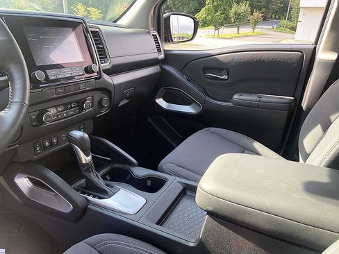 Certified 2024 Nissan Frontier SV w/ SV Convenience Package RWD image 19