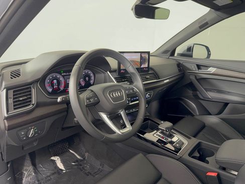Used 2025 Audi Q5 2.0T Premium Plus w/ Premium Plus Package AWD/4WD image 4