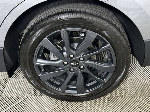 Used 2024 Chevrolet Equinox RS w/ LPO, Floor Liner Package FWD image 34