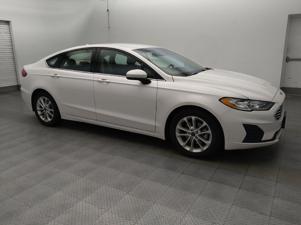 Used 2019 Ford Fusion SE FWD image 11
