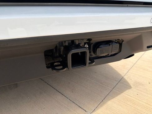 Used 2025 Ford Expedition Active AWD/4WD image 23