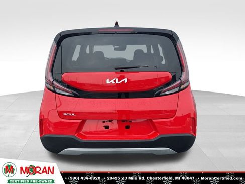 Used 2025 Kia Soul LX image 4