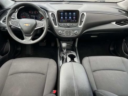 Used 2024 Chevrolet Malibu LT FWD image 12