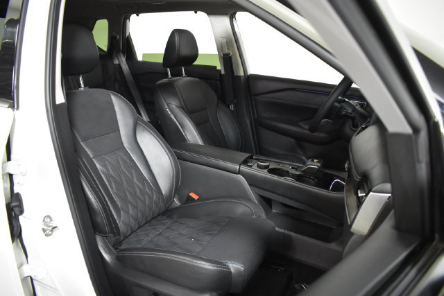 Certified 2026 Nissan Rogue Platinum w/ Platinum Premium Package AWD/4WD image 36