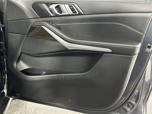 Used 2019 BMW X5 xDrive40i w/ Convenience Package image 35