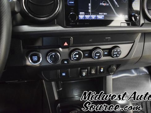 Used 2019 Toyota Tacoma SR5 image 19