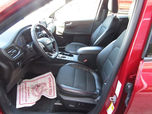 Used 2024 Ford Escape ST-Line w/ Cold Weather Package FWD image 23