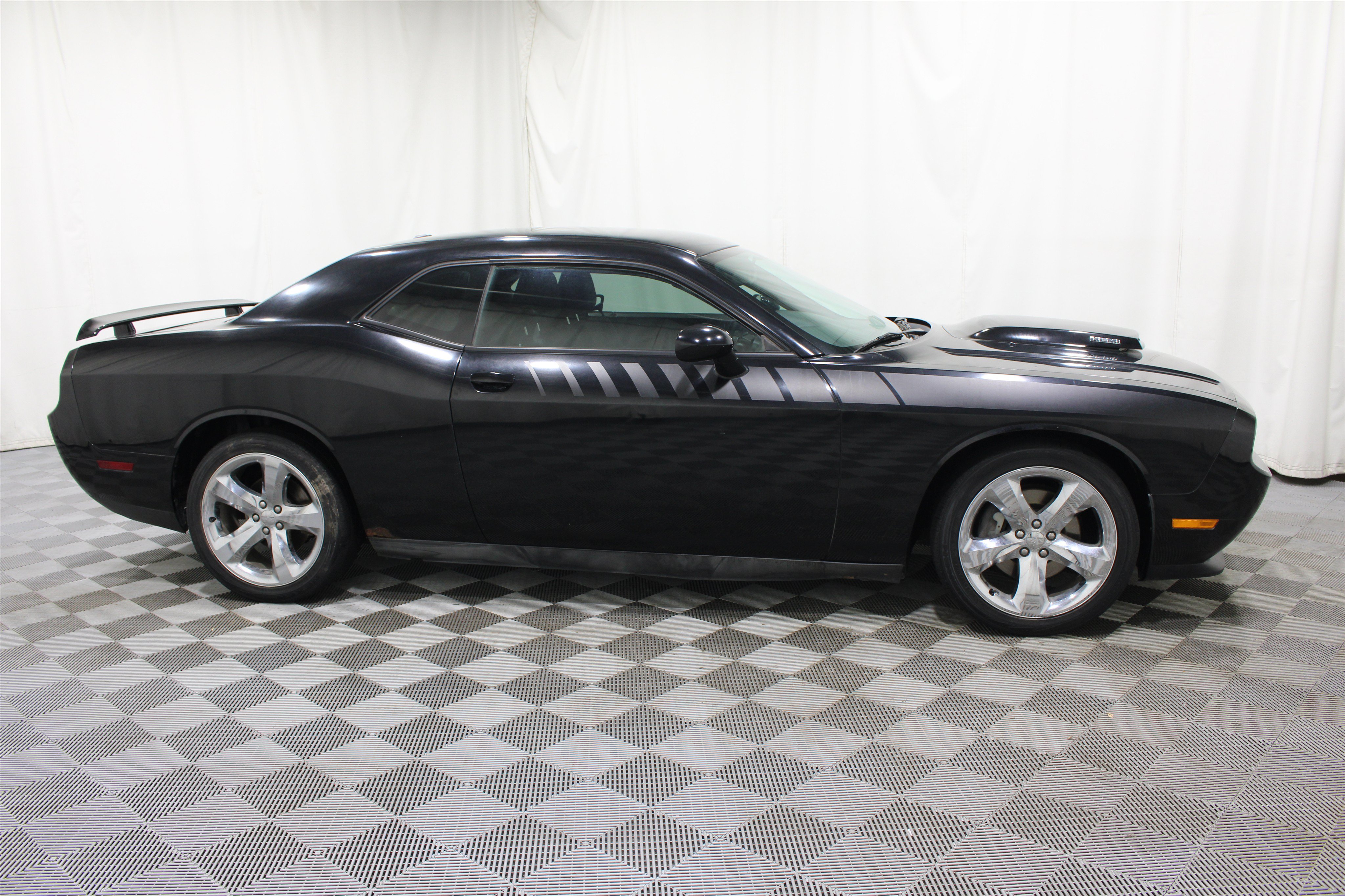 Used 2012 Dodge Challenger R/T RWD image 22