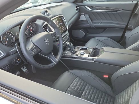 New 2023 Maserati Ghibli Trofeo image 4