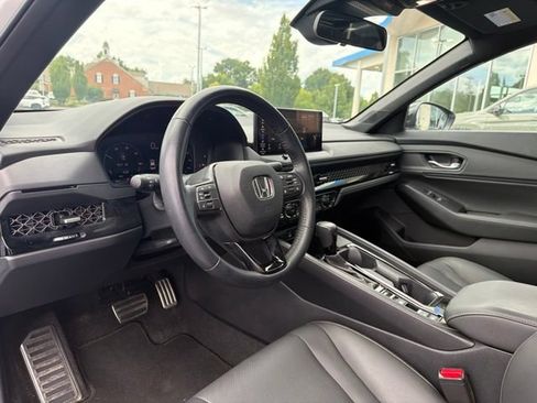 Used 2023 Honda Accord Sport image 14