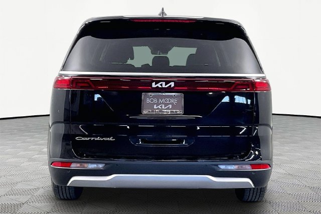 Used 2022 Kia Carnival LX FWD image 5