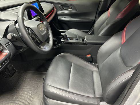 Used 2024 Toyota Prius Prime FWD image 16