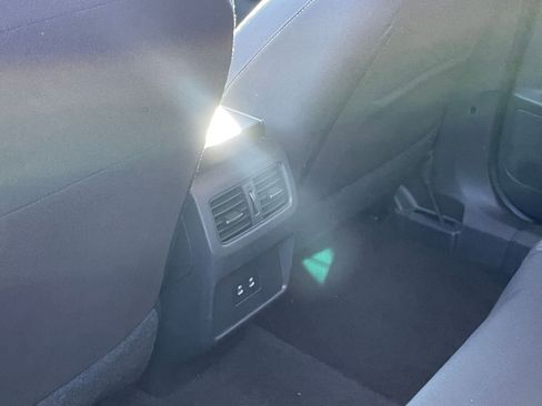 Used 2025 Nissan Rogue SV image 24