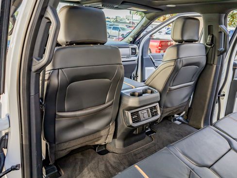 Used 2024 Ford F350 Platinum image 33