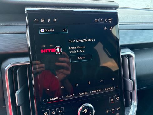 New 2026 GMC Acadia Elevation image 28