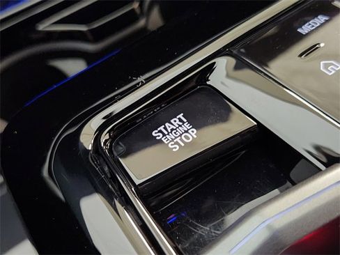 Used 2024 BMW 530i image 21