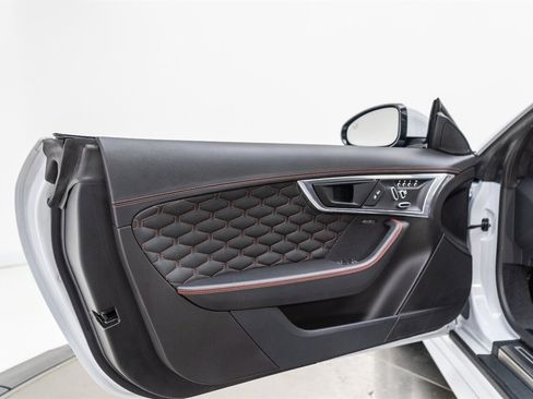 Used 2020 Jaguar F-TYPE SVR image 74