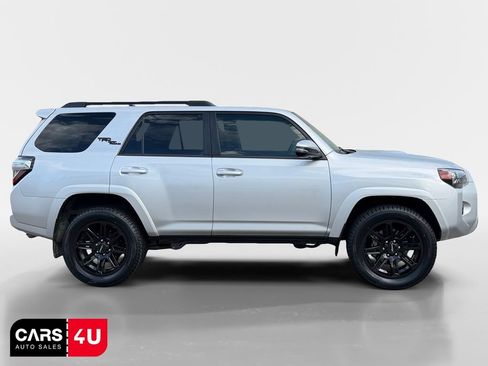 Used 2021 Toyota 4Runner TRD Off-Road Premium w/ Moonroof Package AWD/4WD image 8
