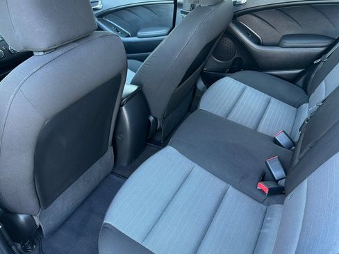 Used 2016 Kia Forte EX FWD image 11