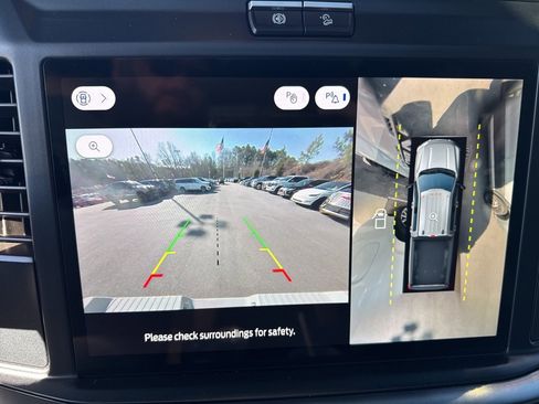 Used 2025 Ford F450 Lariat w/ FX4 Off-Road Package image 5